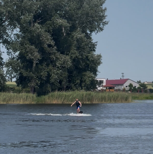 Personal Surfboard - Elektryczna Deska Surfingowa - obrazek 8